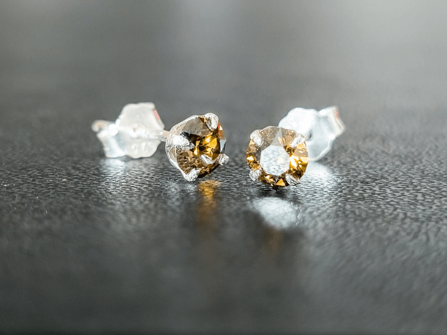 Boucles d'oreilles, cristal 4mm Brown